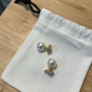 Brand new pearl earrings